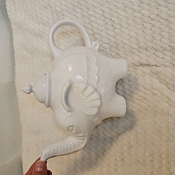 Cordon Bleu Porcelain Elephant Tea Pot - Picture 10 of 10